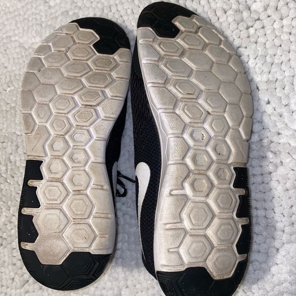 Nike Running Shoes - Picture 2 of 4